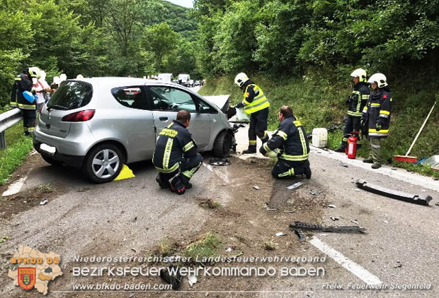 20170726 Verkehrsunfall LB210 Baden-Sattelbach  Foto:  Freiwillige Feuerwehr Siegenfeld