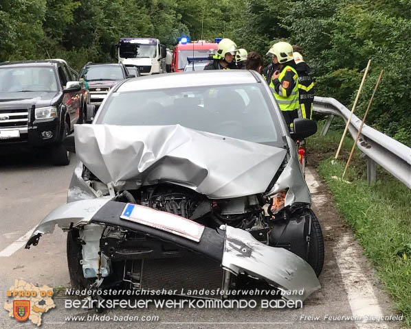 20170726 Verkehrsunfall LB210 Baden-Sattelbach  Foto:  Freiwillige Feuerwehr Siegenfeld