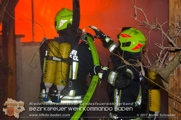 20171222 Brand in einem Reihenwohnhaus in Tribuswinkel  Foto:  Stefan Schneider BFK BADEN