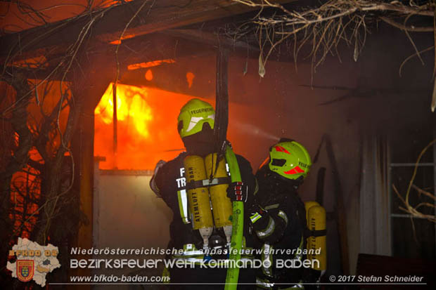 20171222 Brand in einem Reihenwohnhaus in Tribuswinkel  Foto:  Stefan Schneider BFK BADEN