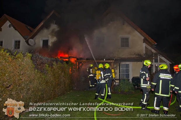 20171222 Brand in einem Reihenwohnhaus in Tribuswinkel  Foto:  Stefan Schneider BFK BADEN