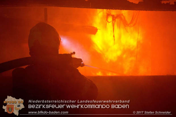 20171222 Brand in einem Reihenwohnhaus in Tribuswinkel  Foto:  Stefan Schneider BFK BADEN