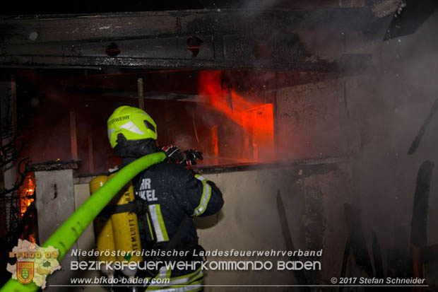 20171222 Brand in einem Reihenwohnhaus in Tribuswinkel  Foto:  Stefan Schneider BFK BADEN