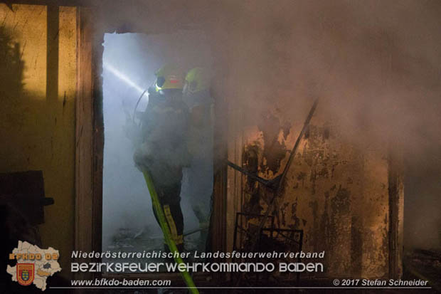 20171222 Brand in einem Reihenwohnhaus in Tribuswinkel  Foto:  Stefan Schneider BFK BADEN