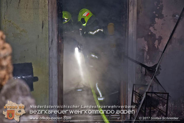 20171222 Brand in einem Reihenwohnhaus in Tribuswinkel  Foto:  Stefan Schneider BFK BADEN