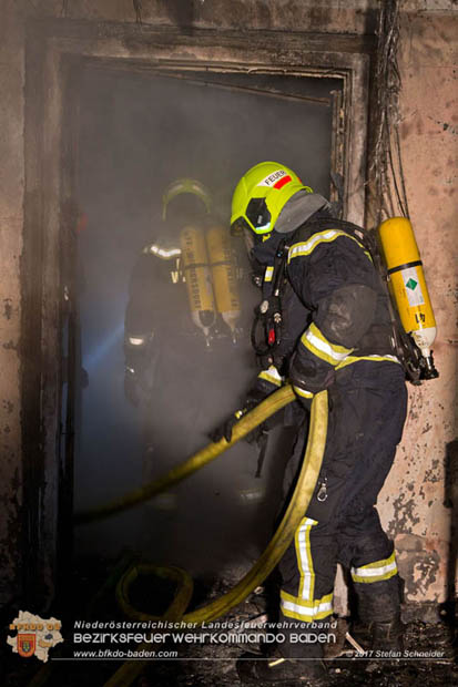 20171222 Brand in einem Reihenwohnhaus in Tribuswinkel  Foto:  Stefan Schneider BFK BADEN