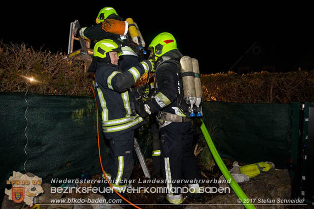 20171222 Brand in einem Reihenwohnhaus in Tribuswinkel  Foto:  Stefan Schneider BFK BADEN