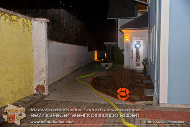 20171222 Brand in einem Reihenwohnhaus in Tribuswinkel  Foto:  Stefan Schneider BFK BADEN