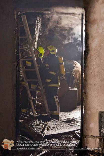 20171222 Brand in einem Reihenwohnhaus in Tribuswinkel  Foto:  Stefan Schneider BFK BADEN