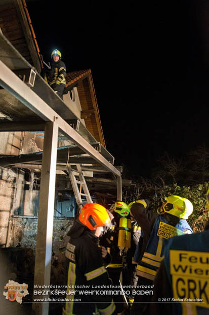 20171222 Brand in einem Reihenwohnhaus in Tribuswinkel  Foto:  Stefan Schneider BFK BADEN