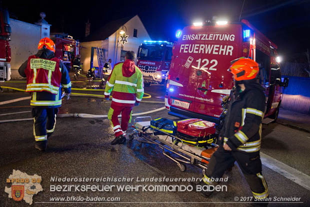 20171222 Brand in einem Reihenwohnhaus in Tribuswinkel  Foto:  Stefan Schneider BFK BADEN