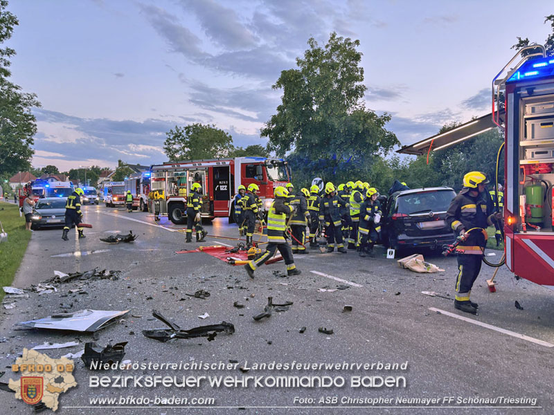 20240605_Personenrettung nach Verkehrsunfall auf der B17 in Gnselsdorf - Pkw gegen Omnibus  Foto: ASB Christopher Neumayer FF Schnau/Triesting