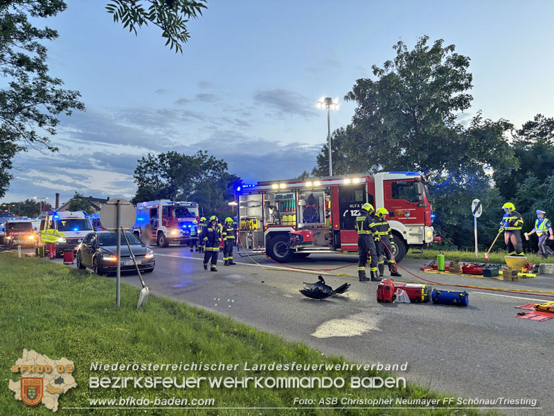 20240605_Personenrettung nach Verkehrsunfall auf der B17 in Gnselsdorf - Pkw gegen Omnibus  Foto: ASB Christopher Neumayer FF Schnau/Triesting