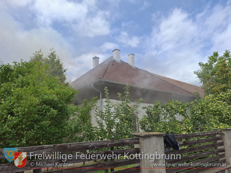 20240707_Wohnungsbrand in Kottingbrunn  Foto: Michael Kantner Freiwillige Feuerwehr Kottingbrunn