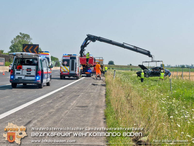 20240709_Alarmierte Menschenrettung nach Verkehrsunfall auf der A2 bei Traiskirchen  Foto: Stefan Schneider BFKDO BADEN