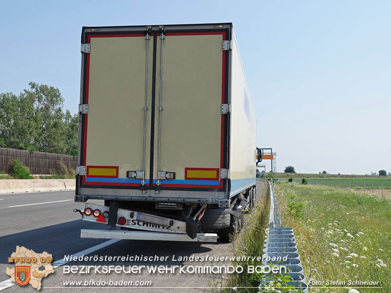 20240709_Alarmierte Menschenrettung nach Verkehrsunfall auf der A2 bei Traiskirchen Foto: Stefan Schneider BFKDO BADEN