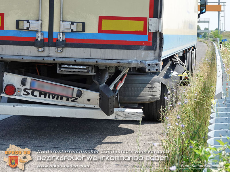 20240709_Alarmierte Menschenrettung nach Verkehrsunfall auf der A2 bei Traiskirchen Foto: Stefan Schneider BFKDO BADEN