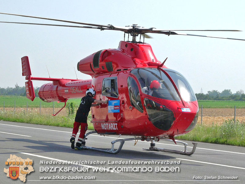 20240709_Alarmierte Menschenrettung nach Verkehrsunfall auf der A2 bei Traiskirchen Foto: Stefan Schneider BFKDO BADEN