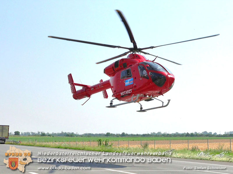 20240709_Alarmierte Menschenrettung nach Verkehrsunfall auf der A2 bei Traiskirchen Foto: Stefan Schneider BFKDO BADEN