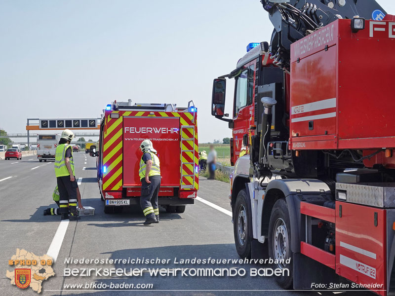 20240709_Alarmierte Menschenrettung nach Verkehrsunfall auf der A2 bei Traiskirchen Foto: Stefan Schneider BFKDO BADEN