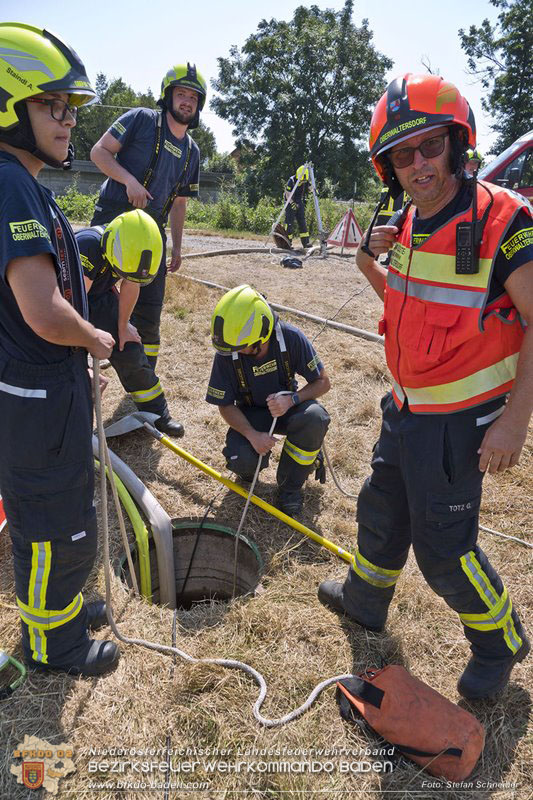 20240710_Aufwendige Menschenrettung aus Kanalsystem in Oberwaltersdorf  Foto: Stefan Schneider BFKDO BADEN