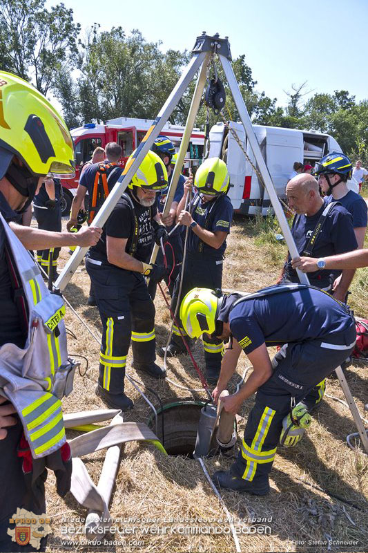 20240710_Aufwendige Menschenrettung aus Kanalsystem in Oberwaltersdorf  Foto: Stefan Schneider BFKDO BADEN