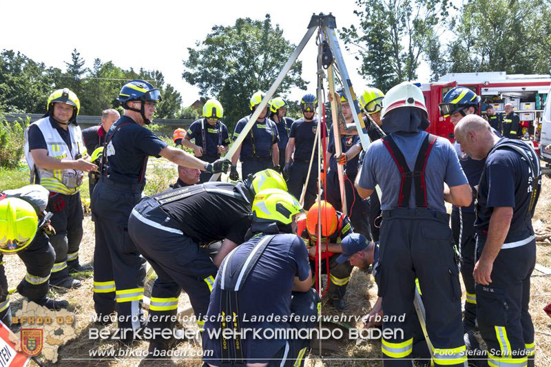 20240710_Aufwendige Menschenrettung aus Kanalsystem in Oberwaltersdorf  Foto: Stefan Schneider BFKDO BADEN