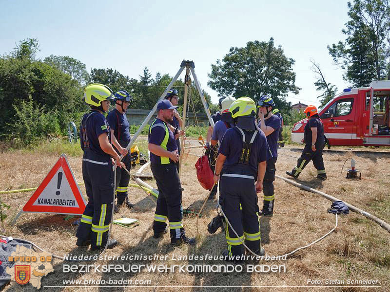 20240710_Aufwendige Menschenrettung aus Kanalsystem in Oberwaltersdorf  Foto: Stefan Schneider BFKDO BADEN