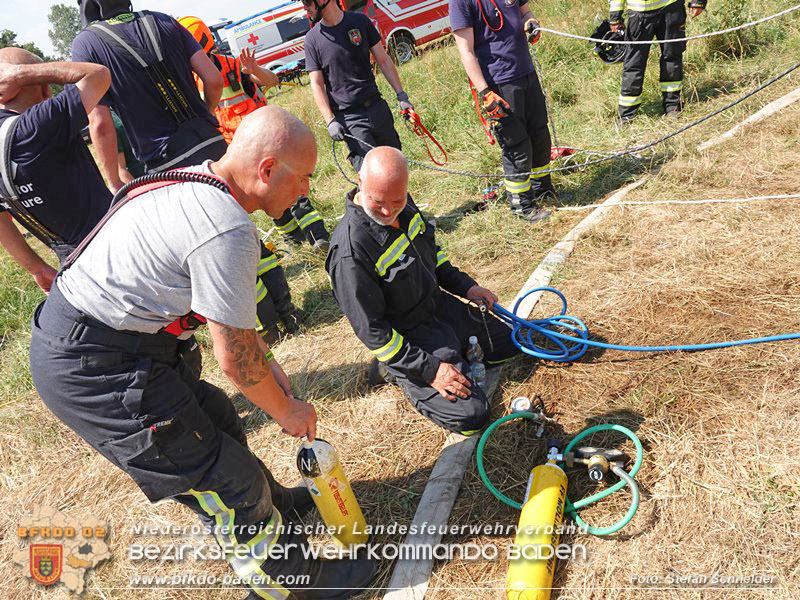 20240710_Aufwendige Menschenrettung aus Kanalsystem in Oberwaltersdorf Foto: Stefan Schneider BFKDO BADEN