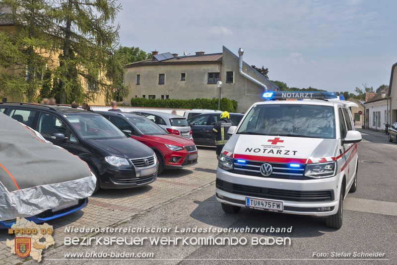 20240711_Verkehrsunfall in Tribuswinkel aufgrund eines medizinischen Notfalls   Foto: Stefan Schneider BFKDO BADEN