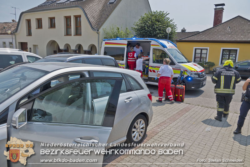 20240711_Verkehrsunfall in Tribuswinkel aufgrund eines medizinischen Notfalls   Foto: Stefan Schneider BFKDO BADEN