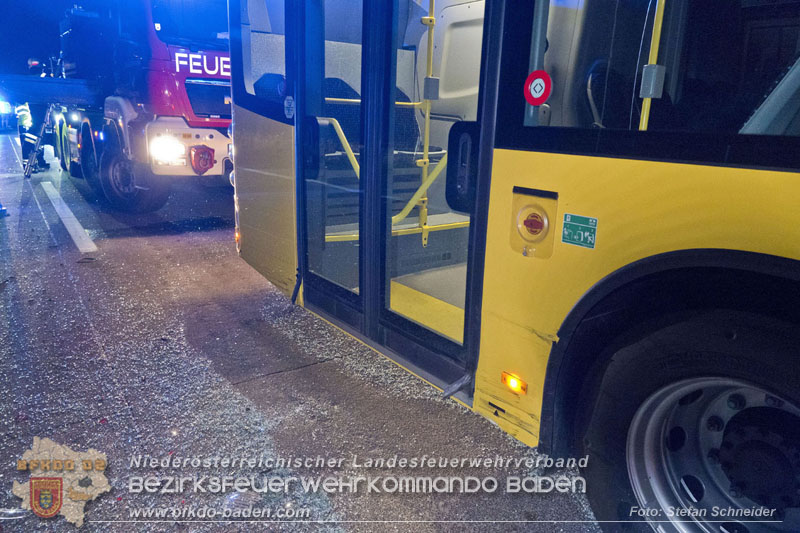 20240715_Verkehrsunfall auf der A2 - Bus gegen PKW  Foto: Stefan Schneider BFKDO BADEN