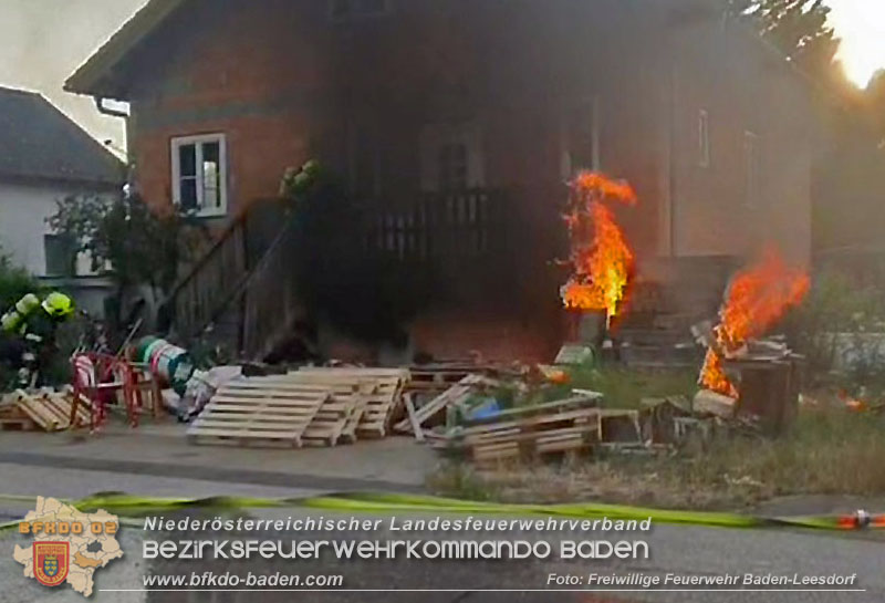 20240719_Brand bei einem Einfamilienhaus in der Badener Haidhofsiedlung   Foto: Stefan Wagner FF Baden-Leesdorf