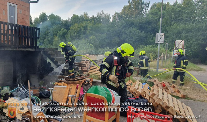 20240719_Brand bei einem Einfamilienhaus in der Badener Haidhofsiedlung   Foto: Stefan Wagner FF Baden-Leesdorf