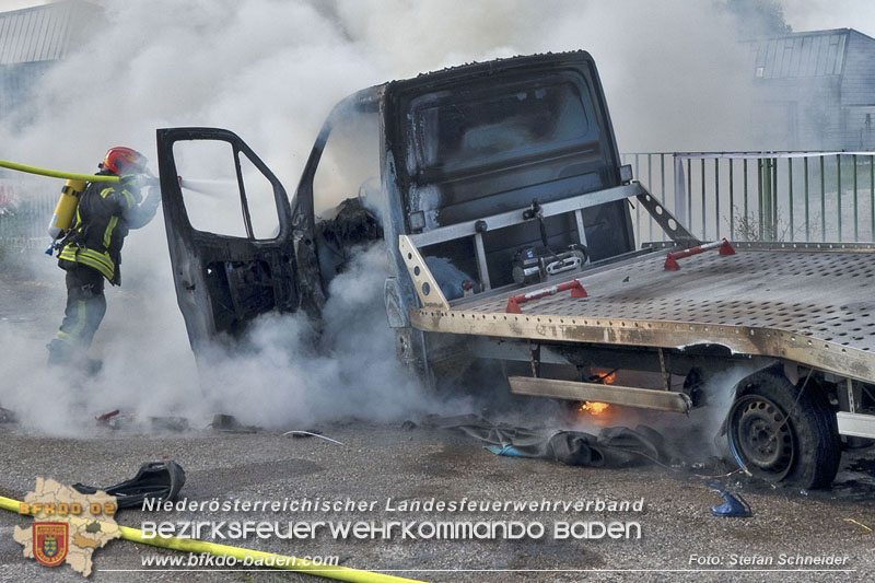 20240722_Abschleppfahrzeug geriet in Brand auf der LB210 Tribuswinkel-Oeynhausen  Foto: Stefan Schneider BFKDO BADEN