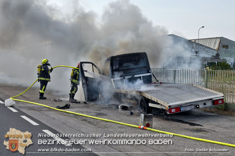 20240722_Abschleppfahrzeug geriet in Brand auf der LB210 Tribuswinkel-Oeynhausen  Foto: Stefan Schneider BFKDO BADEN