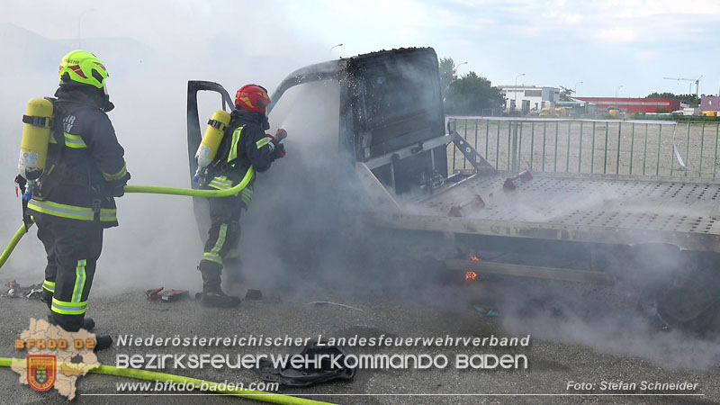 20240722_Abschleppfahrzeug geriet in Brand auf der LB210 Tribuswinkel-Oeynhausen  Foto: Stefan Schneider BFKDO BADEN