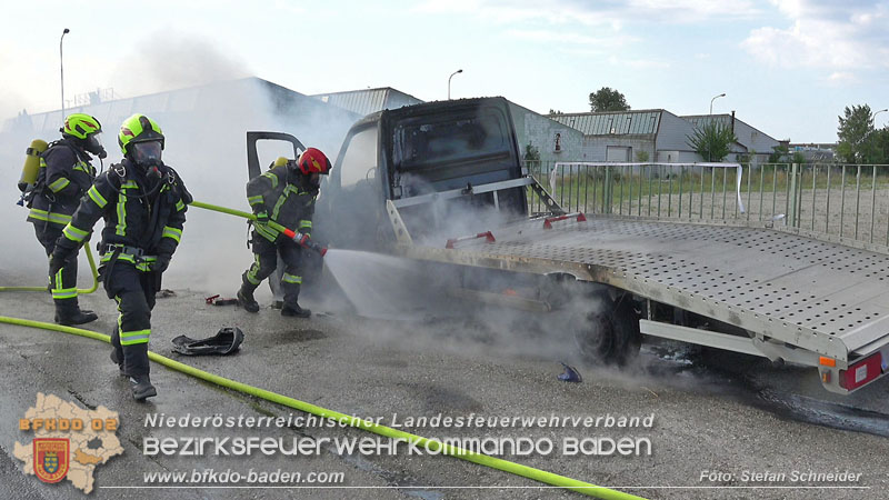 20240722_Abschleppfahrzeug geriet in Brand auf der LB210 Tribuswinkel-Oeynhausen  Foto: Stefan Schneider BFKDO BADEN