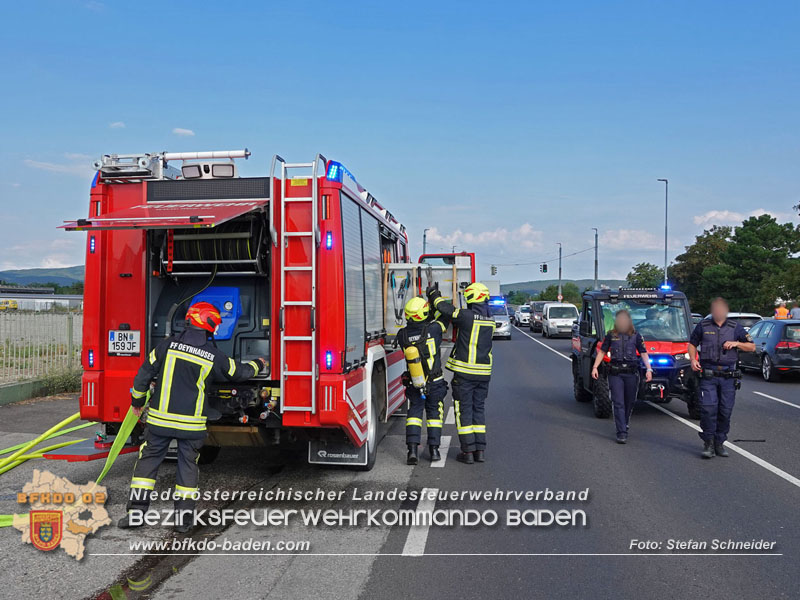 20240722_Abschleppfahrzeug geriet in Brand auf der LB210 Tribuswinkel-Oeynhausen  Foto: Stefan Schneider BFKDO BADEN