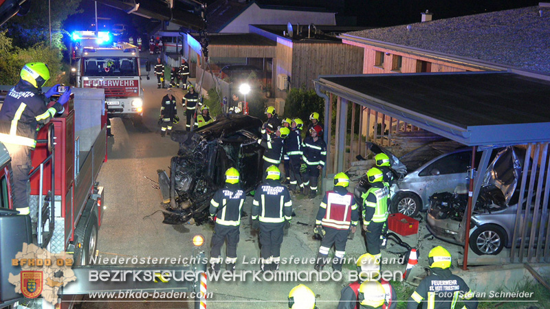 20240821_Verkehrsunfall Fahrzeugberschlag im Ortsgebiet St.Veit a.d.Triesting   Foto: Stefan Schneider BFKDO BADEN