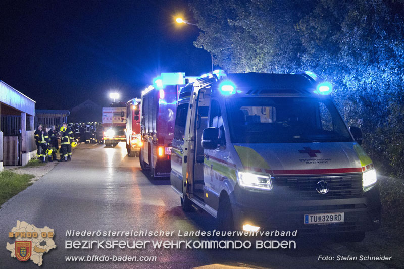 20240821_Verkehrsunfall Fahrzeugberschlag im Ortsgebiet St.Veit a.d.Triesting   Foto: Stefan Schneider BFKDO BADEN