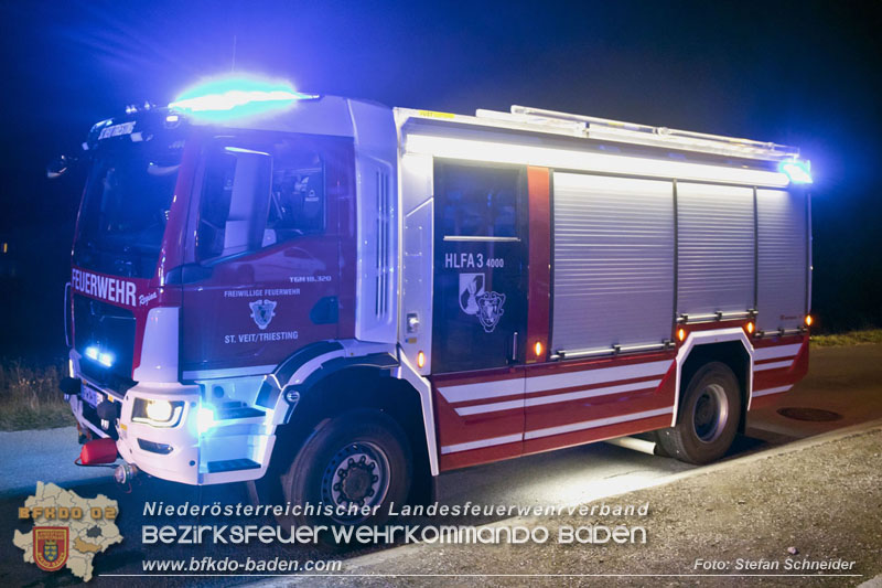 20240821_Verkehrsunfall Fahrzeugberschlag im Ortsgebiet St.Veit a.d.Triesting Foto: Stefan Schneider BFKDO BADEN