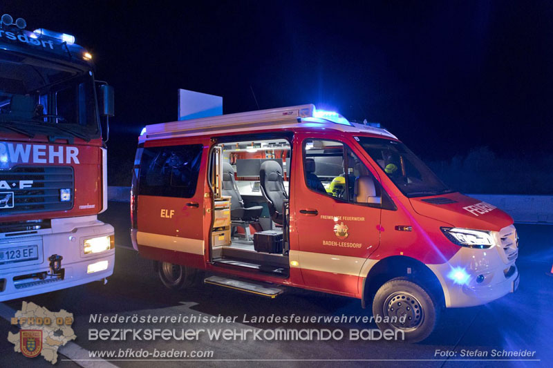 20240908_Kleinbus verunfallt auf der A2 bei Traiskirchen - acht Verletzte und ein Todesopfer Foto: Stefan Schneider BFKDO BADEN