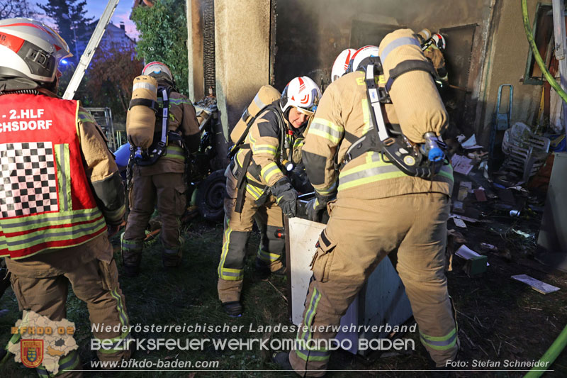 20241124_Wohnhausbrand in Oberwaltersdorf - Schwieriger Zugang   Foto: Stefan Schneider BFKDO BADEN