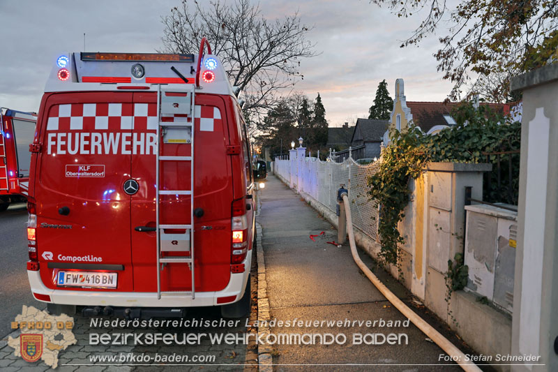 20241124_Wohnhausbrand in Oberwaltersdorf - Schwieriger Zugang   Foto: Stefan Schneider BFKDO BADEN