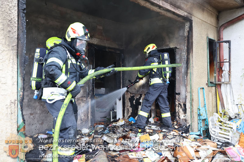 20241124_Wohnhausbrand in Oberwaltersdorf - Schwieriger Zugang   Foto: Stefan Schneider BFKDO BADEN