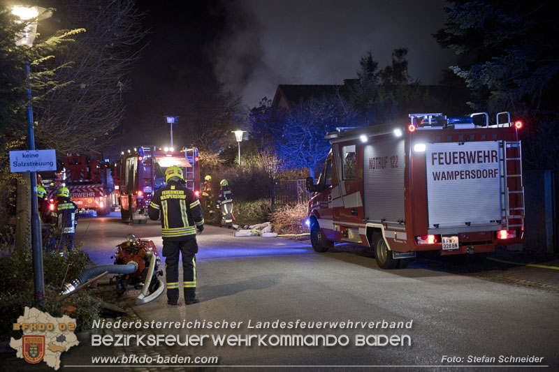 20241201_Mann stirbt bei verehrenden Wohnhausbrand in Landegg Gemeinde Pottendorf N  Foto: Stefan Schneider BFKDO BADEN