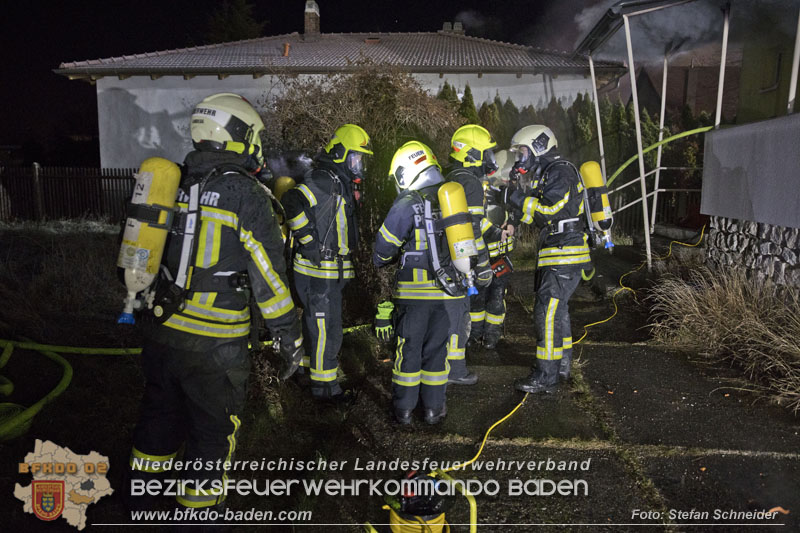 20241201_Mann stirbt bei verehrenden Wohnhausbrand in Landegg Gemeinde Pottendorf N  Foto: Stefan Schneider BFKDO BADEN