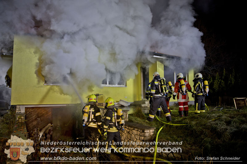 20241201_Mann stirbt bei verehrenden Wohnhausbrand in Landegg Gemeinde Pottendorf N  Foto: Stefan Schneider BFKDO BADEN