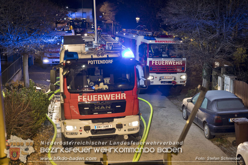 20241201_Mann stirbt bei verehrenden Wohnhausbrand in Landegg Gemeinde Pottendorf N  Foto: Stefan Schneider BFKDO BADEN